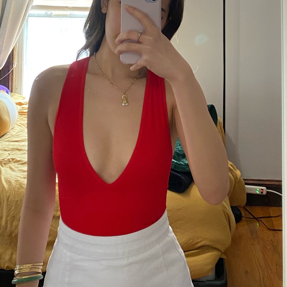 SOLD‼️‼️‼️Deep V neck red crop top